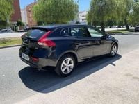 Usado Volvo V40 Momentum 120 CV (88 kW) 2018 Negro Familiar