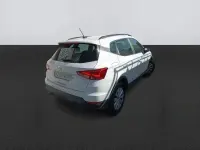 Usado Seat Arona Style 110 CV (80 kW) 2023 Blanco SUV