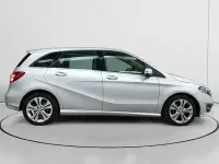 Usado Mercedes B180 109 CV (80 kW) 2016 Gris / plata Utilitario