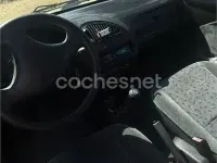 Usado Citroën Saxo 60 CV (44 kW) 2002 Amarillo Utilitario