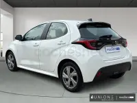 Usado Toyota Yaris Hybrid Active 116 CV (85 kW) 2025 Blanco Berlina