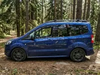 Usado Ford Tourneo Courier Sport 100 CV (73 kW) 2018 Azul Monovolumen