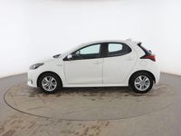 Usado Toyota Yaris Hybrid Active 120 CV (88 kW) 2021 Blanco Berlina