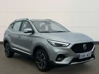 Usado MG ZS Luxury 107 CV (78 kW) 2025 Plateado SUV