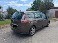 Usado Renault Scenic E-Tech Dynamique 130 CV (95 kW) 2010 Marrón Monovolumen