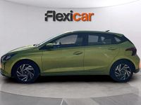 Usado Hyundai i20 101 CV (74 kW) 2024 Verde Utilitario