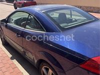 Usado Ford Focus Cabriolet Titanium 136 CV (100 kW) 2008 Azul Descapotable