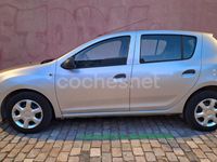Usado Dacia Sandero Ambiance 75 CV (55 kW) 2015 Gris / plata Berlina