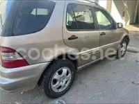 Usado Mercedes ML270 163 CV (119 kW) 2002 Beige SUV