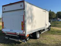 Usado Iveco Daily 180 CV (132 kW) 2018 Blanco Berlina