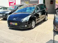 Usado Peugeot 5008 Allure 163 CV (119 kW) 2012 Negro Monovolumen