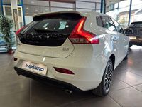 Usado Volvo V40 Momentum 150 CV (110 kW) 2017 Blanco Berlina