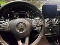 Usado Mercedes A200 Urban 136 CV (100 kW) 2017 Gris / plata Berlina