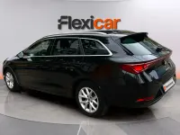Usado Seat Leon Style 116 CV (85 kW) 2025 Negro Familiar