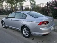 Usado VW Passat Business 150 CV (110 kW) 2021 Blanco Berlina