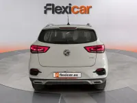 Usado MG ZS Luxury 111 CV (81 kW) 2023 Blanco SUV