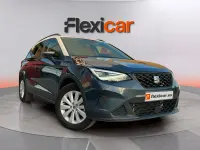 Usado Seat Arona Reference 95 CV (69 kW) 2023 Gris SUV