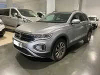 Usado VW T-Roc Life 150 CV (110 kW) 2023 Gris / plata SUV