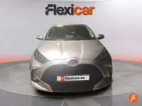Usado Toyota Yaris Hybrid Active 116 CV (85 kW) 2024 Gris
