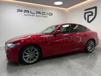 Usado Alfa Romeo Giulia Sprint 190 CV (139 kW) 2022 Rojo Berlina