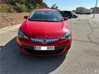 Usado Opel Astra GTC Sportive 130 CV (95 kW) 2013 Rojo Berlina
