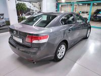 usado Toyota Avensis 2.0D-4D Active