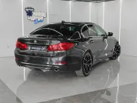 Usado BMW 520 Comfort Edition 190 CV (139 kW) 2018 Gris / plata Berlina