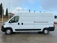 Usado Citroën Jumper 140 CV (102 kW) 2023 Blanco Monovolumen