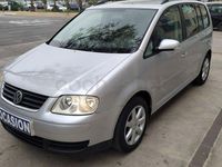 Usado VW Touran Advance 102 CV (75 kW) 2004 Gris / plata Monovolumen