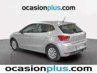 Usado Seat Ibiza Style 80 CV (58 kW) 2019 Gris plata Utilitario
