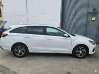 Usado Hyundai i30 120 CV (88 kW) 2021 Blanco Familiar