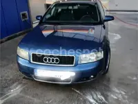 Usado Audi A4 130 CV (95 kW) 2003 Azul Berlina
