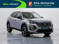 Usado Peugeot 2008 Allure 136 CV (100 kW) 2025 Plateado SUV