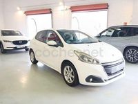 Usado Peugeot 208 Active 82 CV (60 kW) 2015 Blanco Utilitario