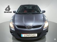 Usado Hyundai i20 Comfort 78 CV (57 kW) 2009 Gris / plata Utilitario