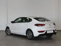 Usado Hyundai i30 120 CV (88 kW) 2018 Blanco Utilitario