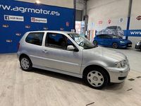 Usado VW Polo Trendline 75 CV (55 kW) 2001 Gris / plata Berlina