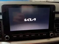 Usado Kia Stonic 101 CV (74 kW) 2024 Blanco SUV