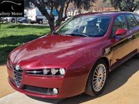 Usado Alfa Romeo 159 150 CV (110 kW) 2007 Granate Familiar