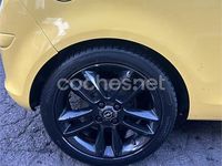 Usado Opel Corsa Color Edition 100 CV (73 kW) 2012 Amarillo Utilitario