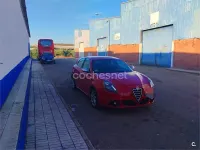 Usado Alfa Romeo Giulietta Progression 140 CV (102 kW) 2011 Rojo Utilitario