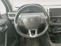 Usado Peugeot 208 Allure 99 CV (72 kW) 2015 Blanco Utilitario