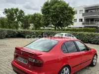 Usado Seat Toledo Stella 100 CV (73 kW) 2001 Rojo Berlina