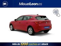 Usado Seat Leon Style 111 CV (81 kW) 2022 Rojo Berlina