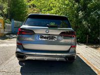 Usado BMW X5 Comfort Edition 489 CV (359 kW) 2024 Gris / plata SUV