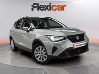 Usado Seat Arona Style 111 CV (81 kW) 2023 Gris SUV