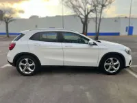 Usado Mercedes GLA180 122 CV (89 kW) 2018 Blanco SUV