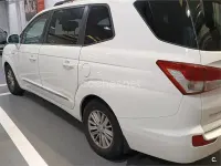 Usado SsangYong Rodius Limited 178 CV (130 kW) 2017 Blanco Monovolumen
