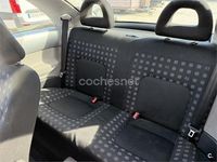 Usado VW New Beetle 100 CV (73 kW) 2000 Gris / plata Utilitario