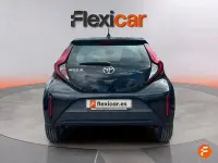 Begagnad Toyota Aygo Play 72 HK (52 kW) 2022 Svart